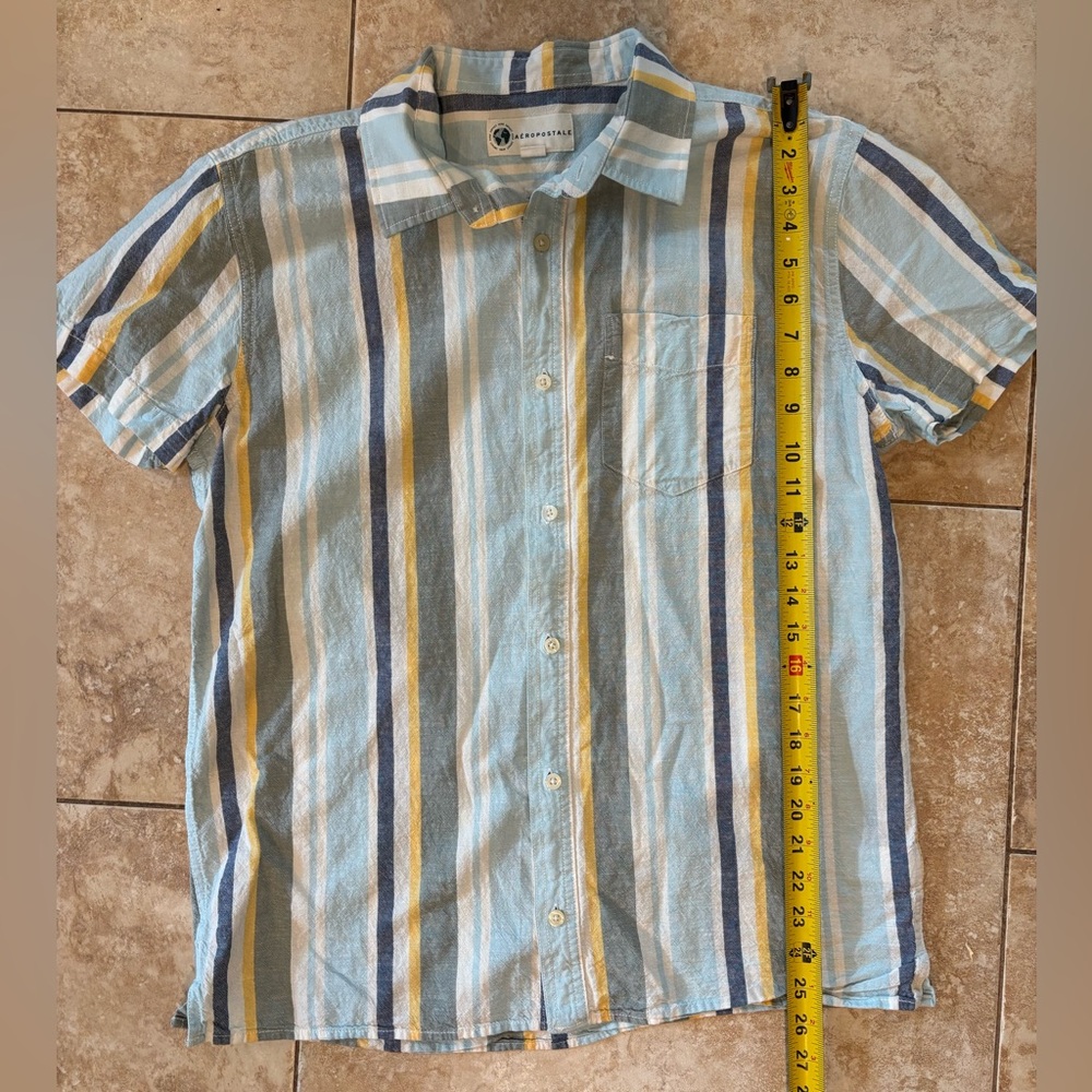 Aeropostale Blue and Yellow Casual Button Down Shirt -Perfect for beach